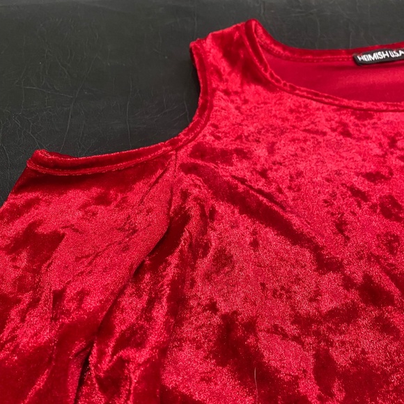 Like New - Heimish USA Cold Shoulder Top (M) - Picture 7 of 7